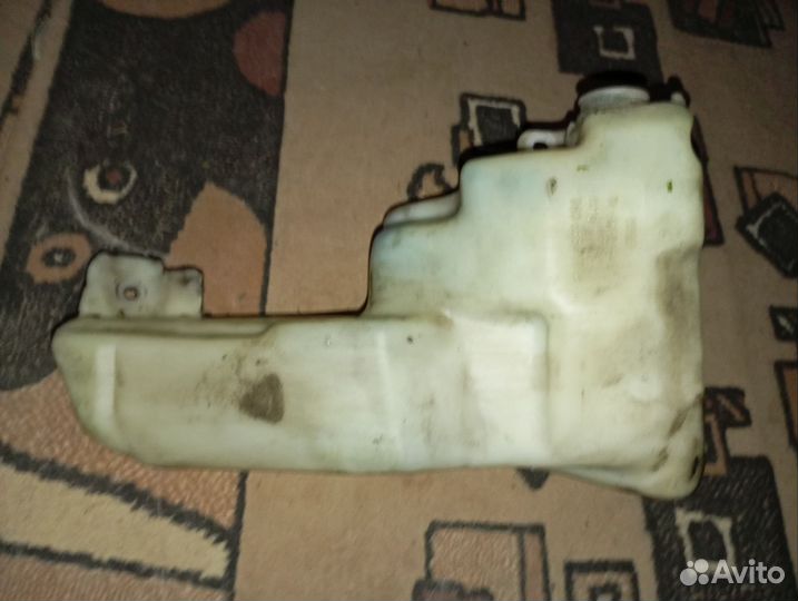 Бачок омывателя audi 80 b3