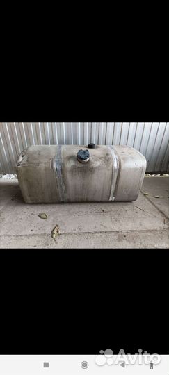 Топливный бак на грузовик