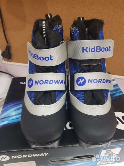 Лыжные ботинки детские размер 33