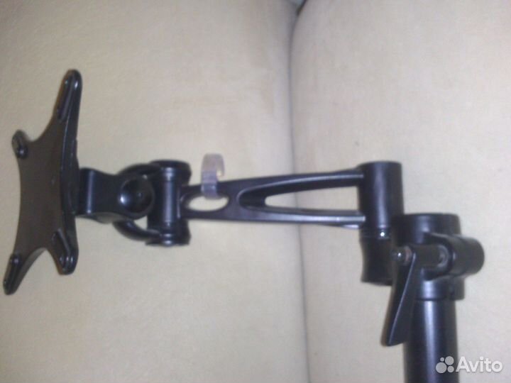 Кронштейн для монитора/телевизора