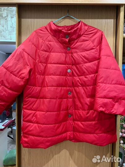 Курточка женская с тонким утеплителем. Размер 48