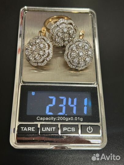 4 Новых комплета 