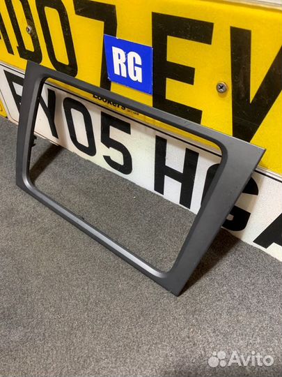 Рамка магнитолы Volkswagen Golf cavd 1.4 2009