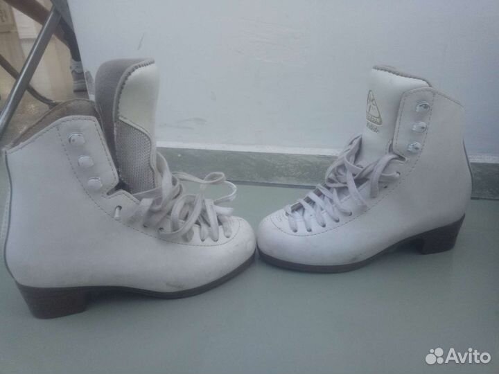 Ботинки для фигурного катания (ролики, лёд)