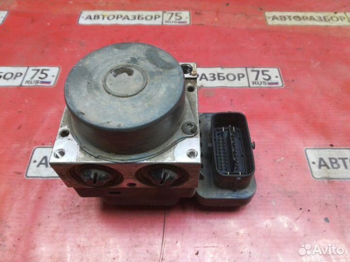 Блок abs Toyota Corolla ZRE151L 1zrfe 2007