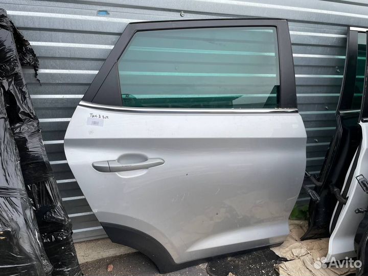 Дверь задняя правая Хендай Туксон 3 TL