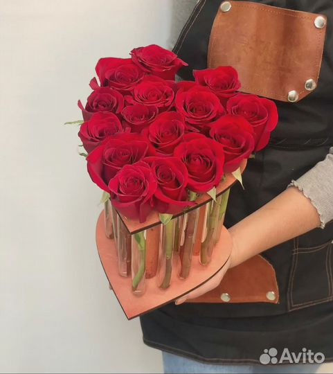 Композиция 15 роз в пробирках Уфа