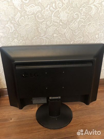 Монитор LG