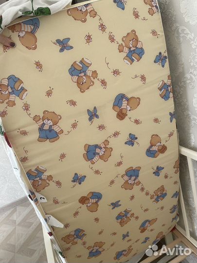 Детская кровать с матрасом