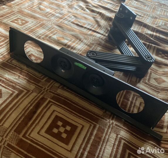 Кронштейн для телевизора поворотный