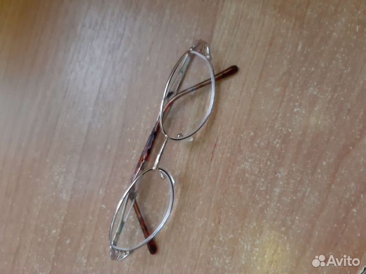 Очки для чтения +1