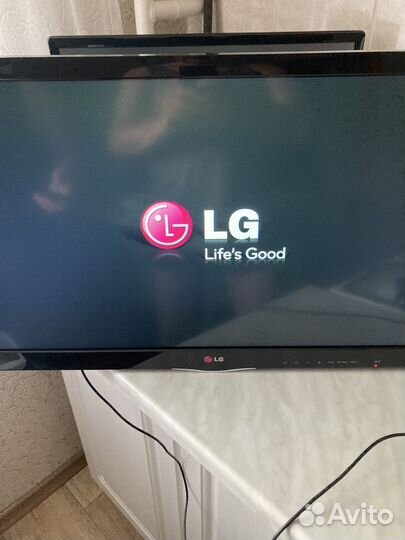 Телевизор LG 26LN450U