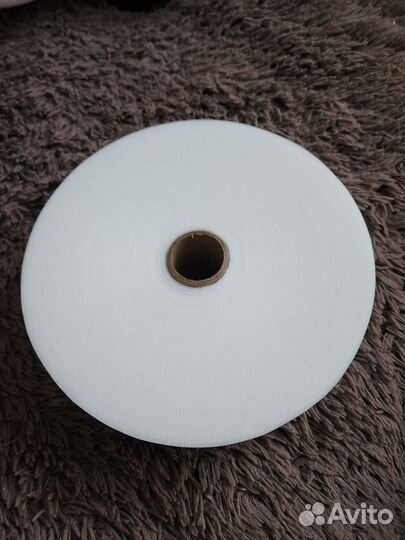 Безворсовые салфетки для маникюра в рулоне 77м