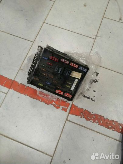 Блок предохранителей VAG