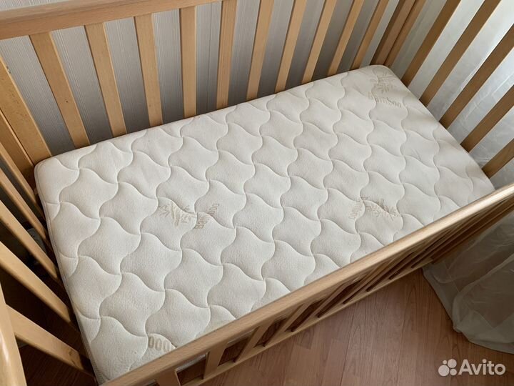 Детская кроватка 