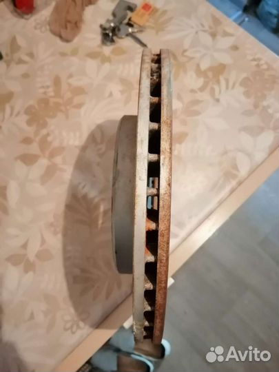 Тормозные диски вентилируемые мерседес с202 новые