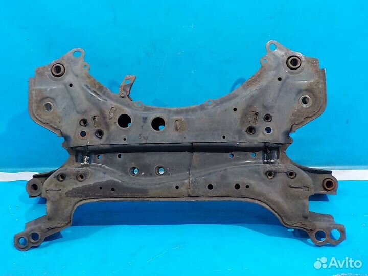 Подрамник двигателя toyota Avensis 3 (T270) 2009-2018