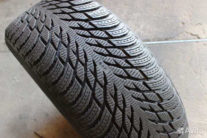 Nokian Tyres Hakkapeliitta R3 245/50 R18 100R