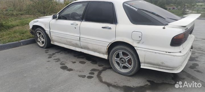 Mitsubishi Galant 2.0 МТ, 1989, битый, 100 000 км