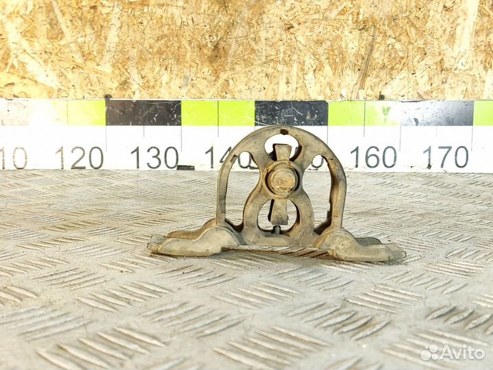 Кронштейн глушителя Bmw X5 e53 2000-2007