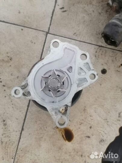 Помпа Peugeot 107