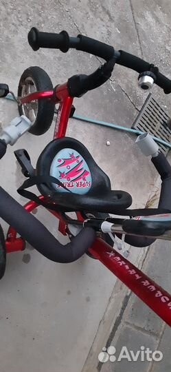 Детский велосипед трёхколёсный