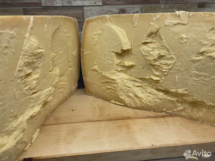 Сыр Пармезан 12 месяцев голова