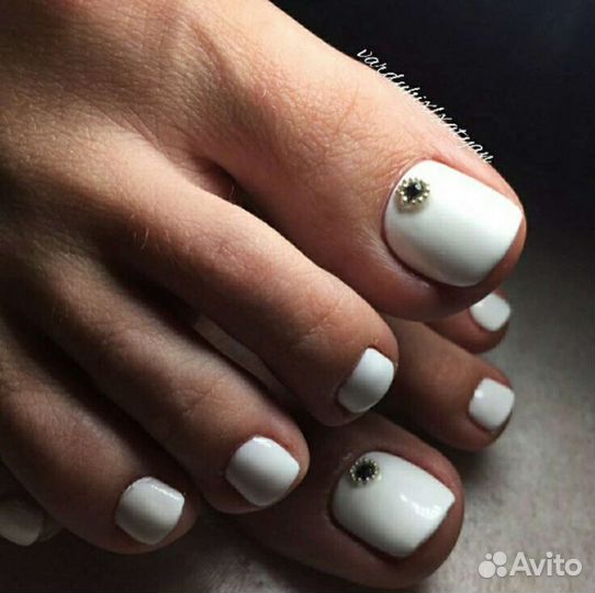 Маникюр, педикюр, наращивание ногтей