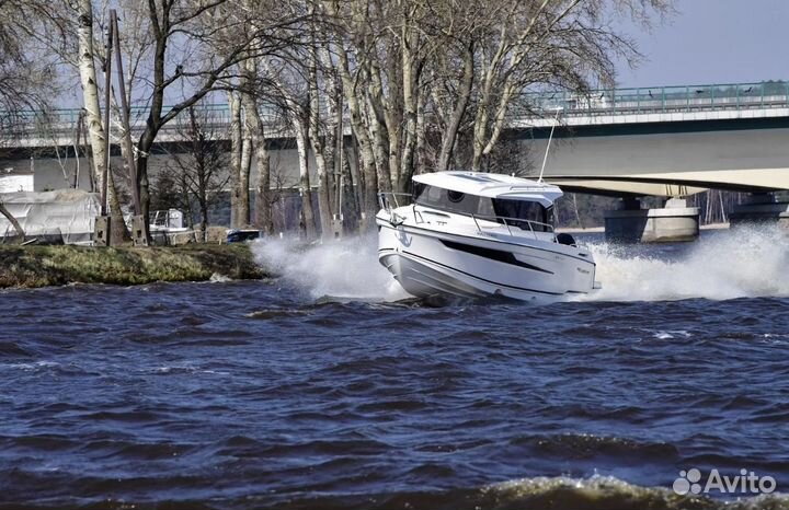 Катер Parker 790 Explorer