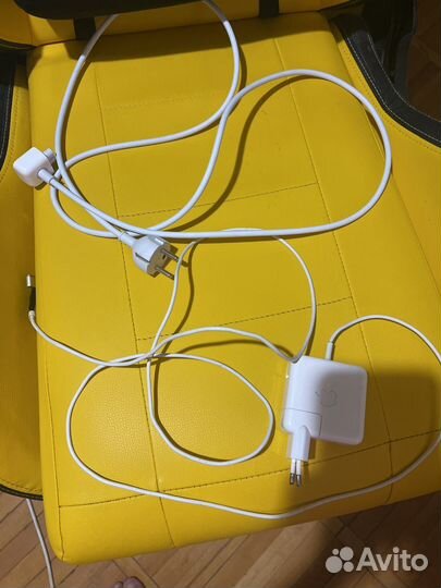Зарядка для macbook air MagSafe 2 (поломанная)