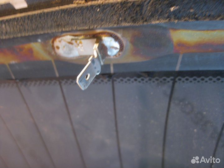 Стекло заднее с обогревом Киа Спектра /Kia Spectra