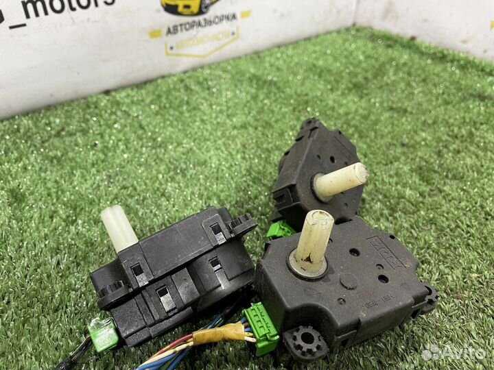 Сервоприводы отопителя Lancer (CY) 10