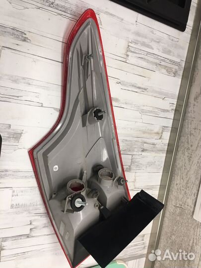 Фонарь задний правый ford focus 3 универсал