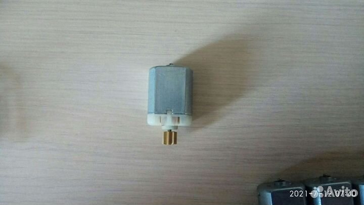 Электродвигатель на элекрозамки