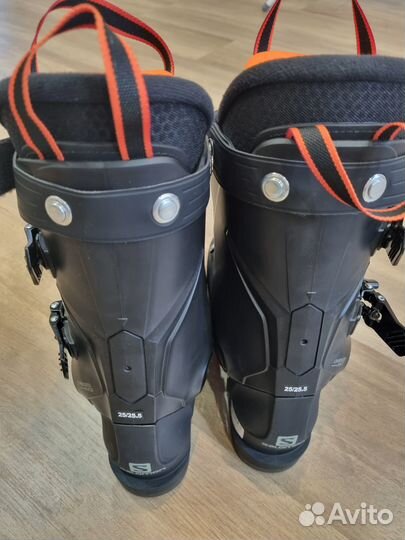 Горнолыжные ботинки