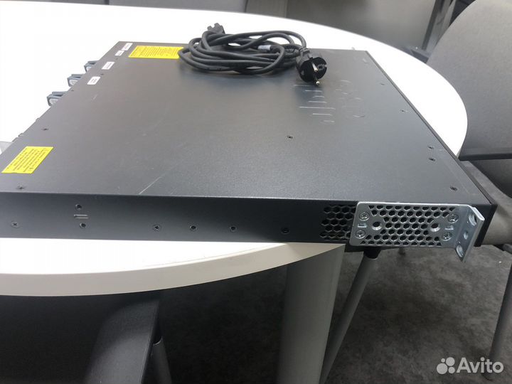 Коммутатор Cisco Catalyst WS-C3650-48PS