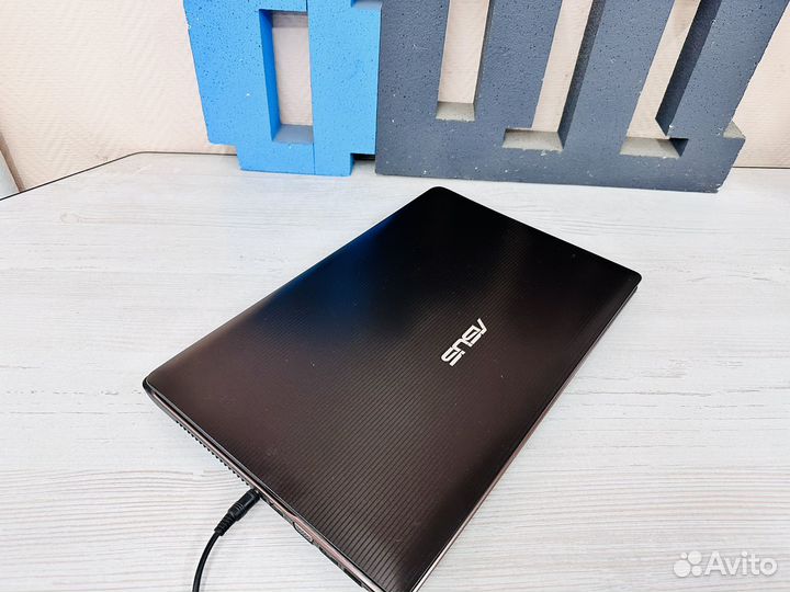 Шустрый ноутбук asus сorе i3