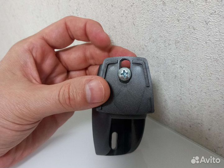 Кронштейн для акустики