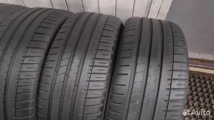 Michelin Pilot Sport 3 235/45 R19 99W