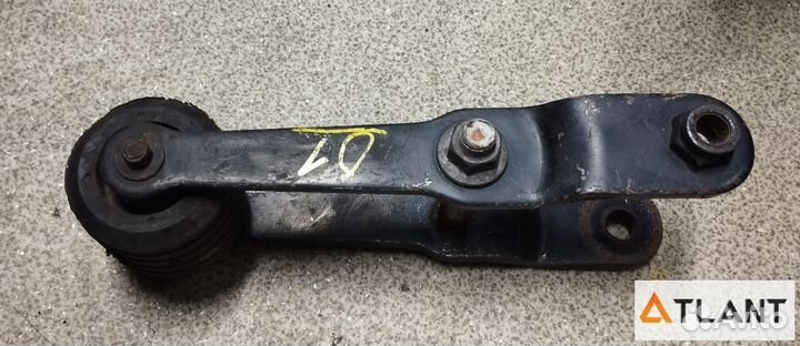 Серьга задняя toyota hiace