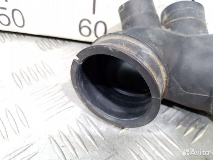 Б/У Патрубок воздушного фильтра#001
