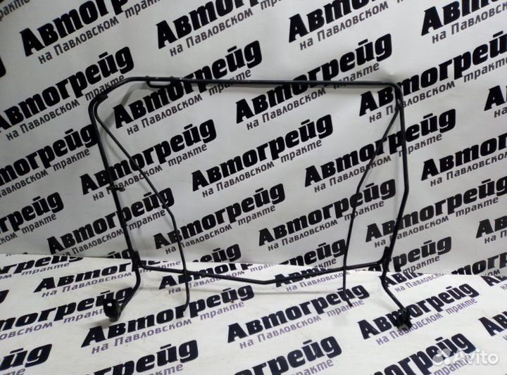 Крепление запасного колеса Toyota Ipsum ACM26