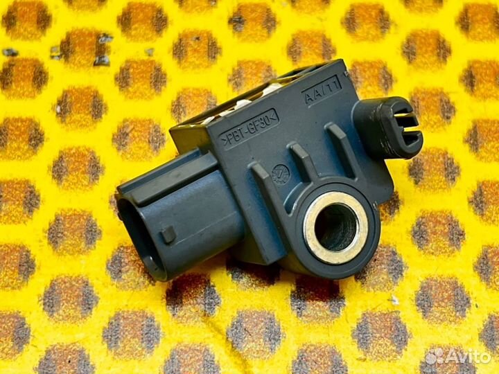 Датчик удара airbag SRS правый Kia Sorento Prime