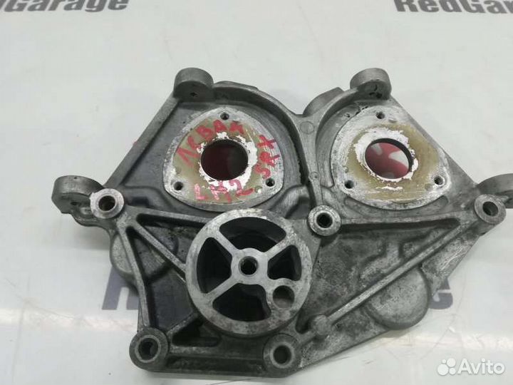 Крышка двигателя левая Cadillac Srx LH2 2004