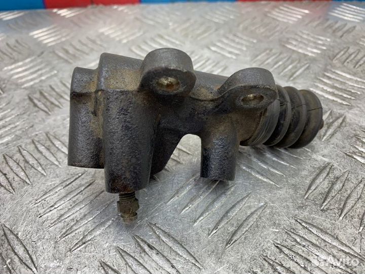 Рабочий цилиндр сцепления Toyota Camry V30 2azfe