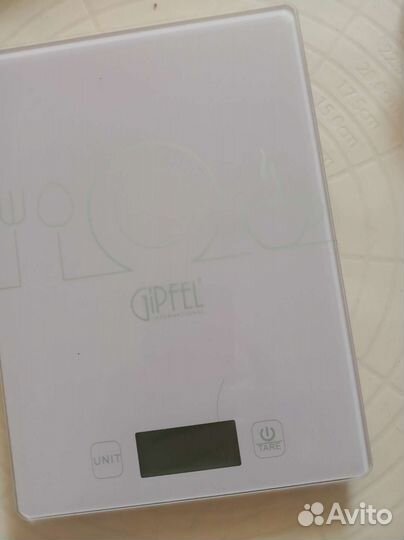 Весы гипфел с подарком