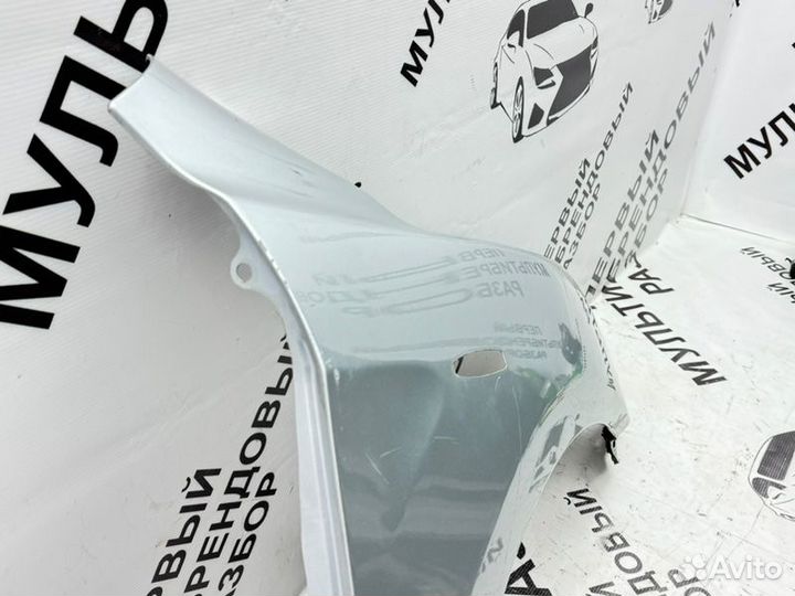 Крыло переднее правое Toyota Camry 40