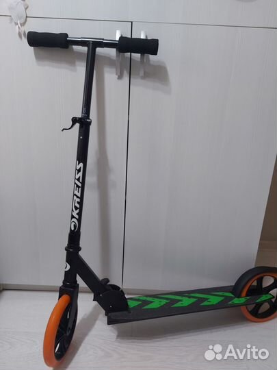 Самокат двухколесный новый