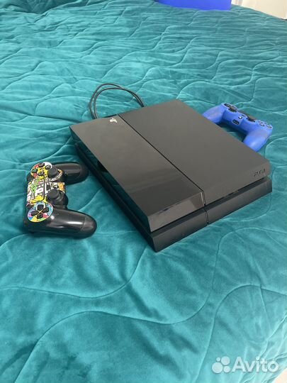 PS4 500gb c FIFA 24, 2 джостика