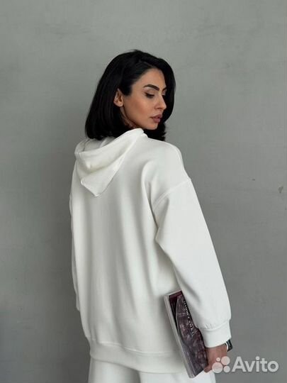 Костюм женский